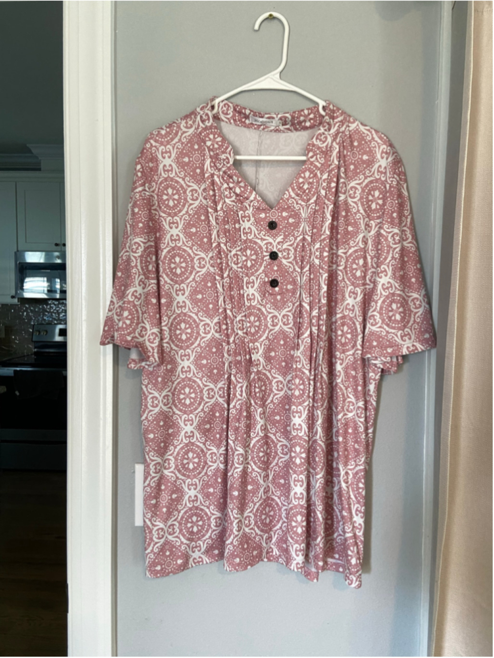 Cute and soft blouse by Hocisit, size XL